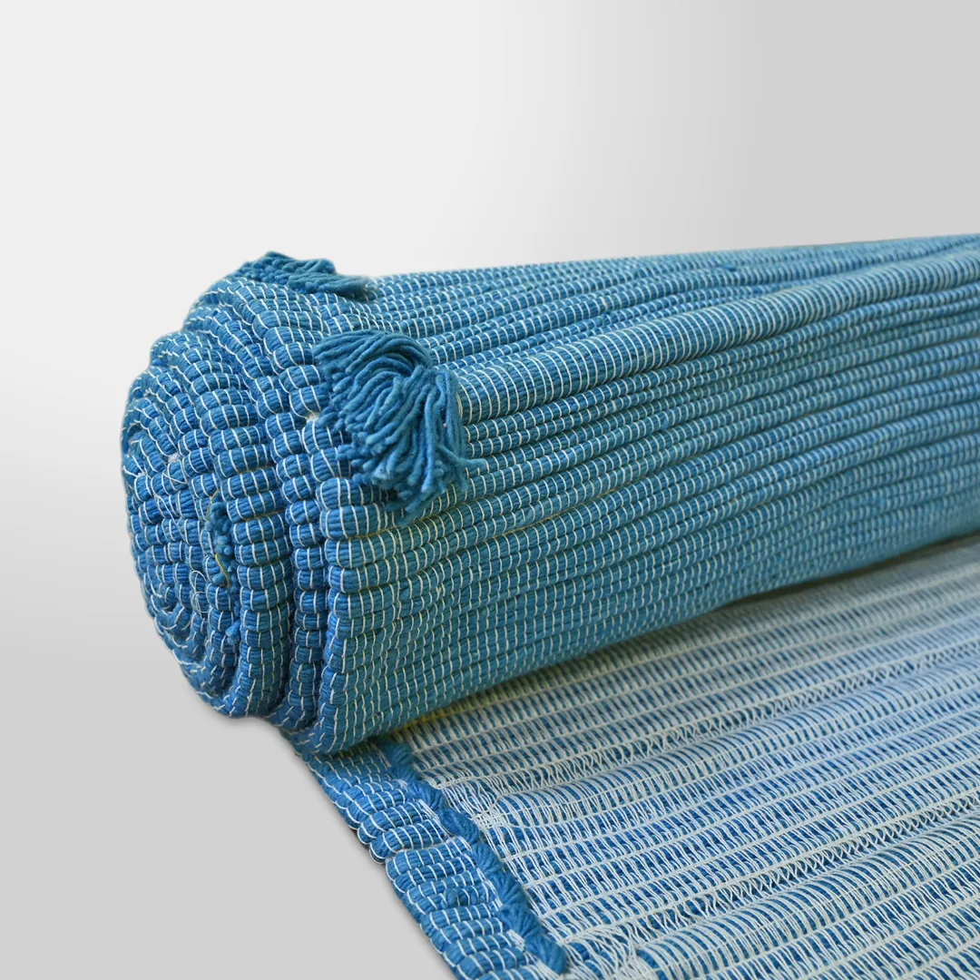 Indico mat partly rolled